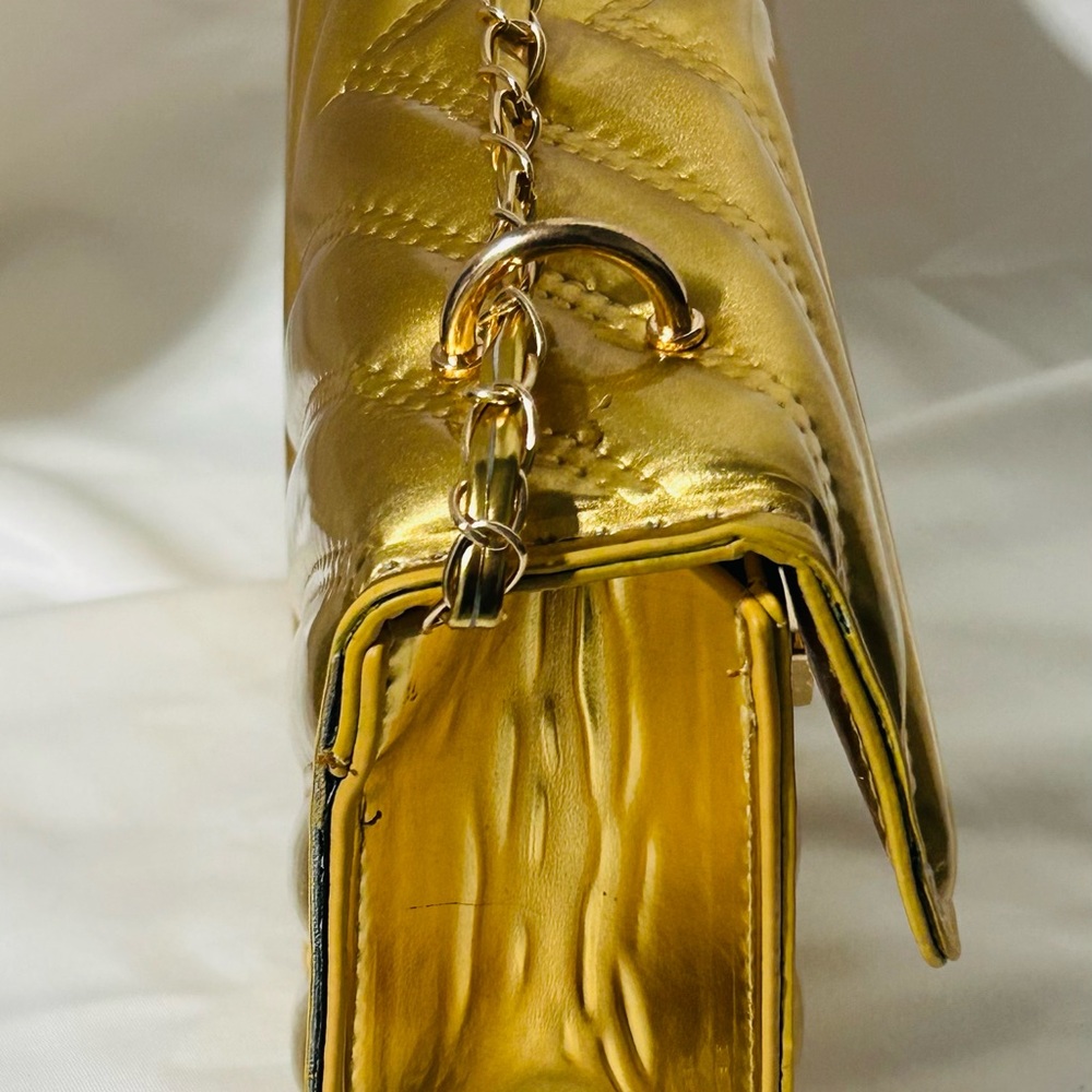 NWT/NIB Gold Quilted Chain Shoulder Bag / Source Unknown - Picture 3 of 9